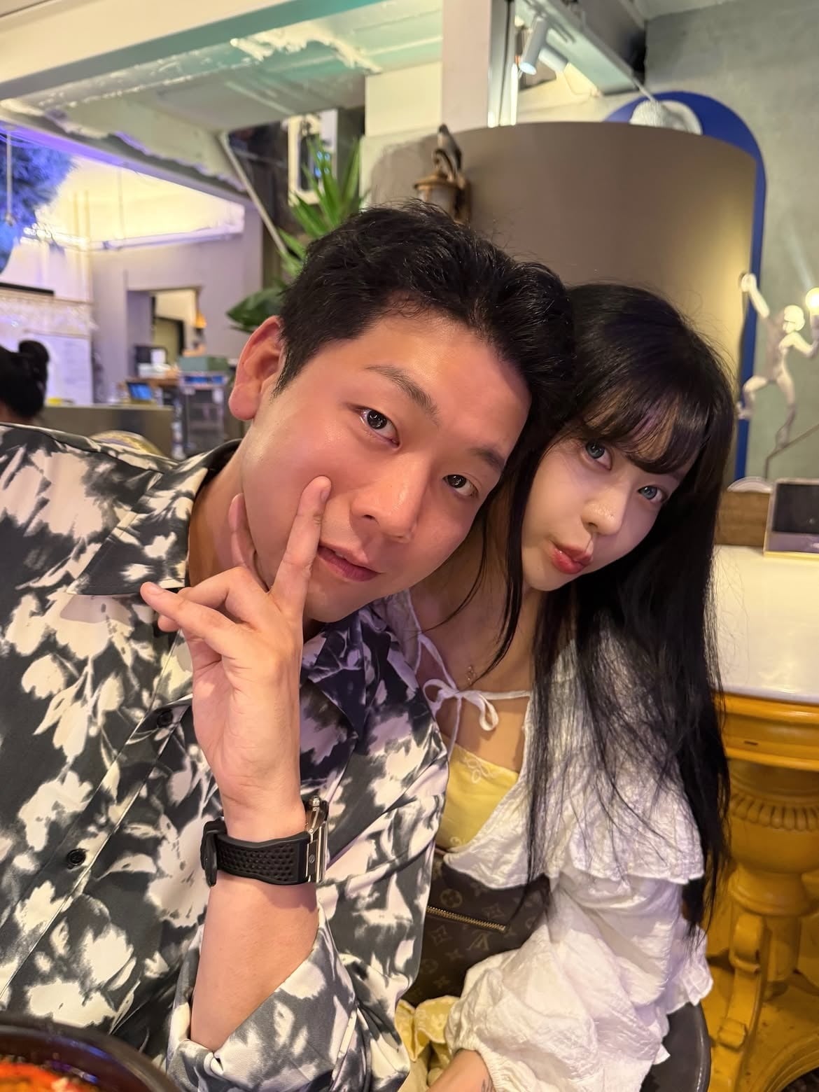 코미디언 양기웅이 1살 연상의 패션 크리에이터 박채연과 내년 1월 결혼한다./사진=양기웅 SNS