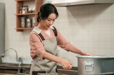 김희정, 체형까지 바꾼 이유 있었다…삼계탕집 사장으로 확 달라진 근황 ('엄마가 미쳤어요')