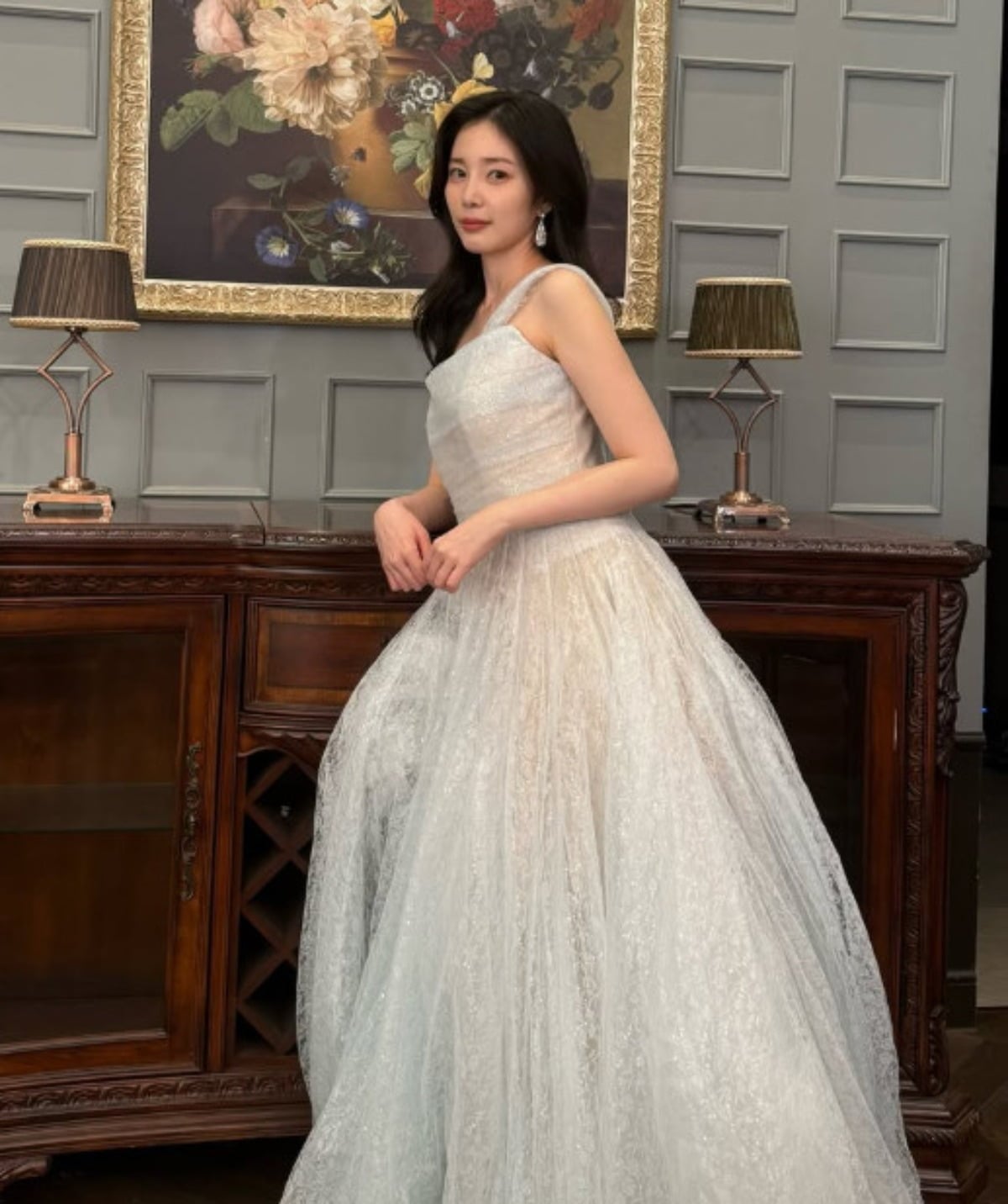 그룹 에이프릴 출신 윤채경이 드마라 촬영에 집중하고 있다. / 사진=윤채경 SNS