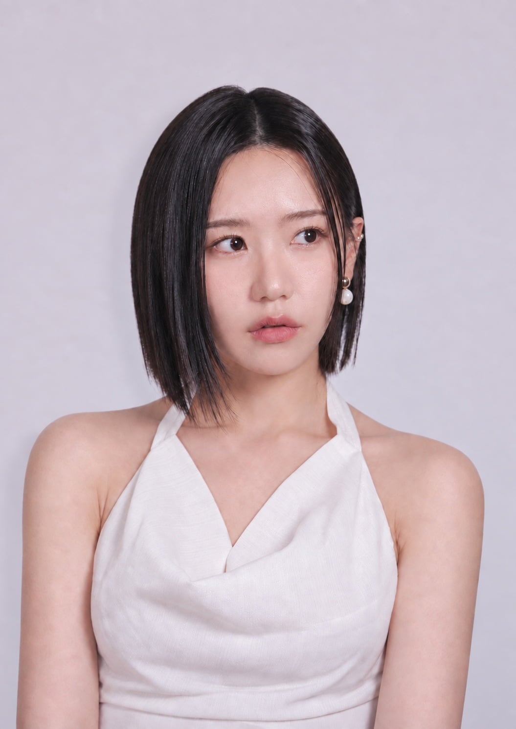 결혼을 앞둔 가수 송하예가 최근 서울 강남구의 한 카페에서 텐아시아와 만나 단독 인터뷰에 나섰다. / 사진제공=니치뮤직