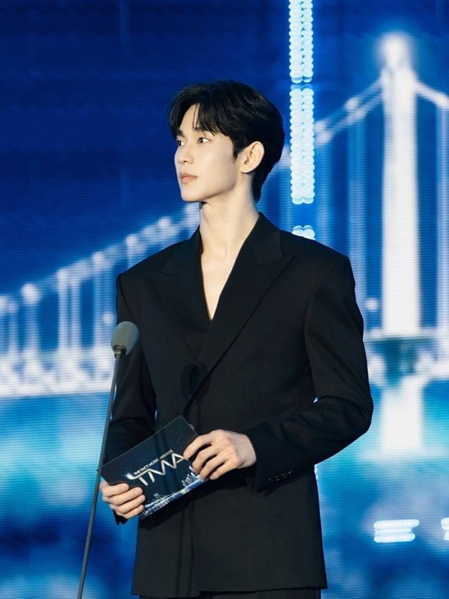 골드메달리스트 측이 김수현의 사진을 공개했다. / 사진=SNS