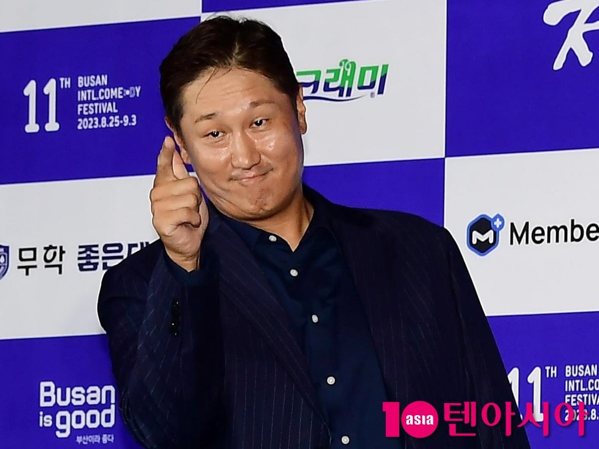 이대호가 은퇴 후 약 20kg을 감량한 근황부터 후배들을 위해 1280만원을 쓴 일화까지 공개한다./사진=텐아시아DB