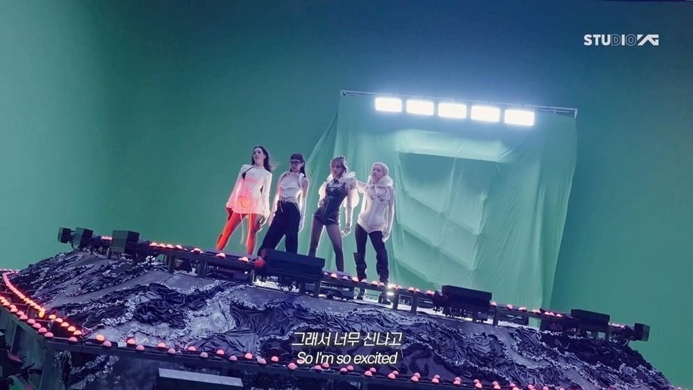 BLACKPINK on the set of the "JUMP" music video / YG Entertainment