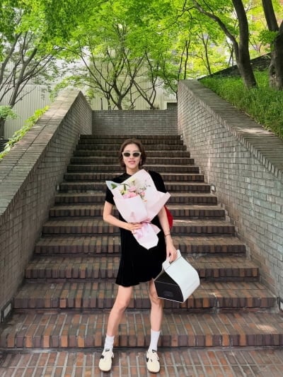 "67kg→46kg 감량 성공하더니"…'43세' 손담비, 미니원피스 입고 뽐낸 명품 비율