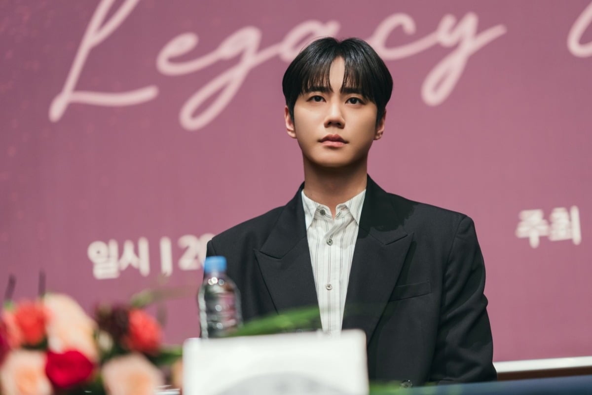 송강과 이준영이 다시 한번 함께 무대 준비에 나선다. / 사진제공=tvN