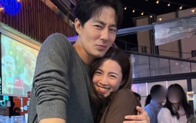 김기방 ♥아내, 조인성과 다정한 포옹…"불가능한 사랑"