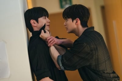 종영까지 고작 일주일 남았다…시청률 2배 이상 폭등한 송강 복귀작, 거센 갈등 예고 ('포핸즈')