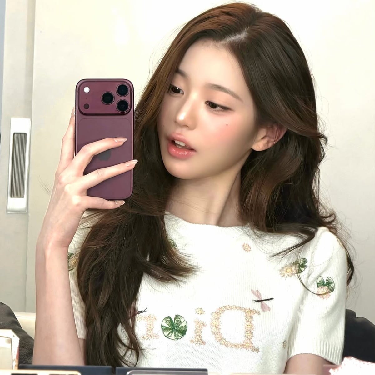 사진 = 장원영 인스타그램