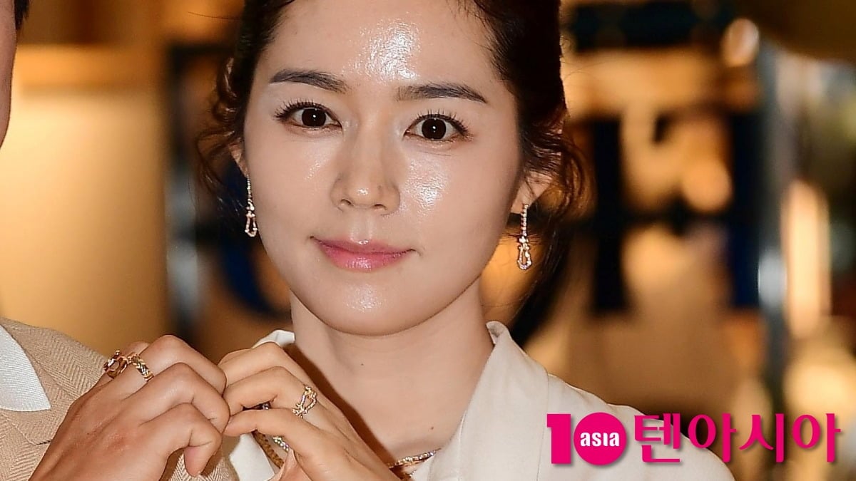 한가인이 영양제 제품 추천 논란에 사과했다./사진=텐아시아DB