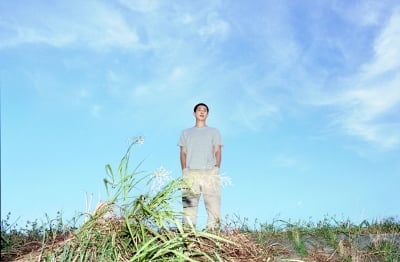 BTS RM, 소장품 140점 꺼낸다