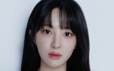 정혜성, 분위기 확 달라졌다…'나솔사계' MC할 때랑 또 다르네