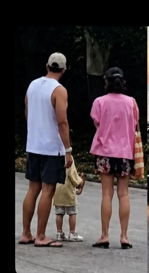 배우 손예진이 아들의 얼굴을 몰래 촬영하는 이들에게 직접 사진 삭제를 부탁한다고 밝힌 가운데 최근 이어진 아들 관련 발언을 두고 엇갈린 반응이 나오고 있다./ 사진=SNS