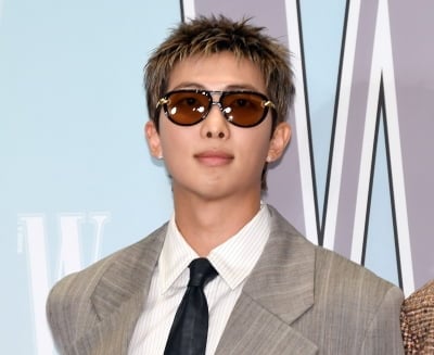 방탄소년단 RM, 국립중앙박물관에 1억 쾌척…"우리 문화 알리는 데 함께"