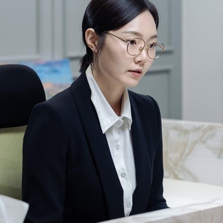 이경실 딸, 4년 전에 촬영한 게 이제야 개봉…정장 하나 입고 폭풍 열연