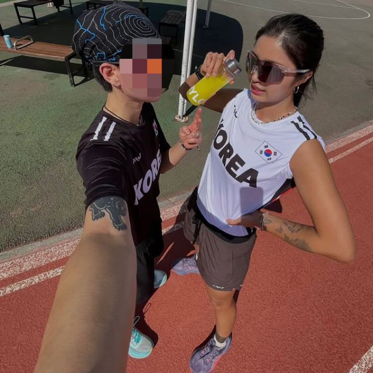 레즈비언 부부, 취미까지 같이…동성 아내 가는 길엔 능
