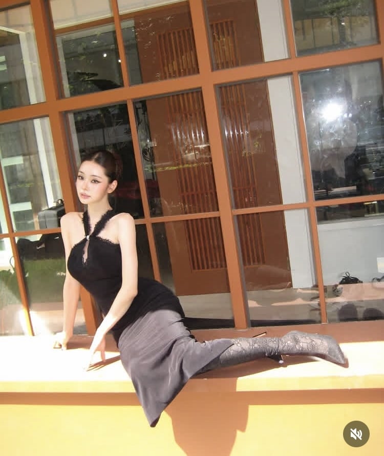 프리지아, 어깨뼈까지 앙상해…뼈말라의 표본