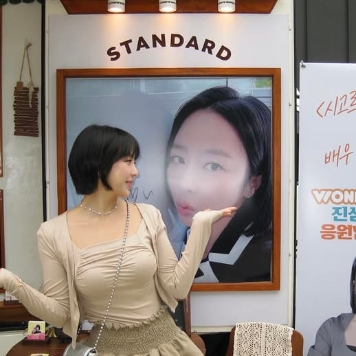 언니, 간식차 마음에 들죠?…‘2011년 데뷔’ 예원, 팬들 향해 뽀뽀