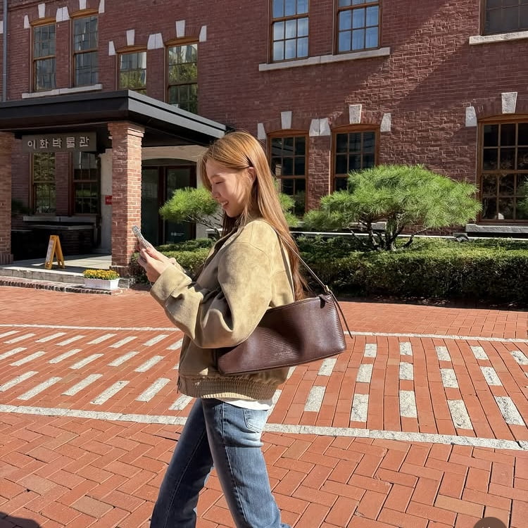 남편 온주완이 찍어줬나…10세 연하 방민아, 야외 테라스서 커피 한 잔