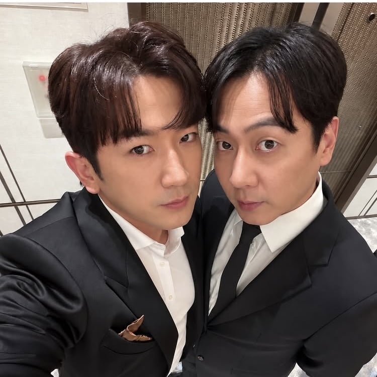 앤디, 45세인데 볼살이 통통해…형 옆에서 신화 막내미 뿜뿜