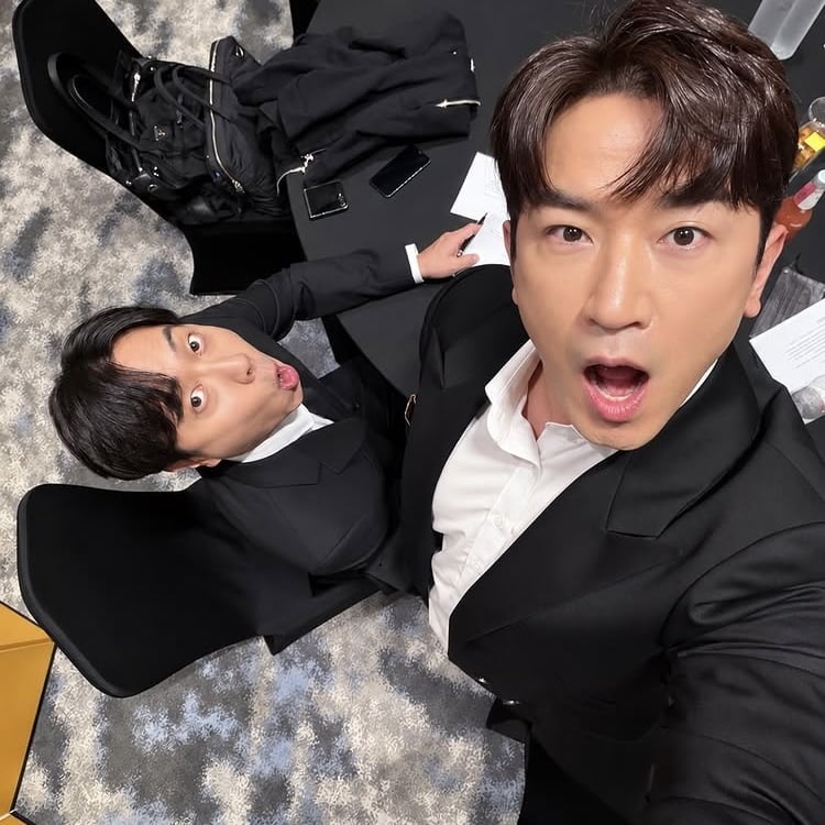 앤디, 45세인데 볼살이 통통해…형 옆에서 신화 막내미 뿜뿜