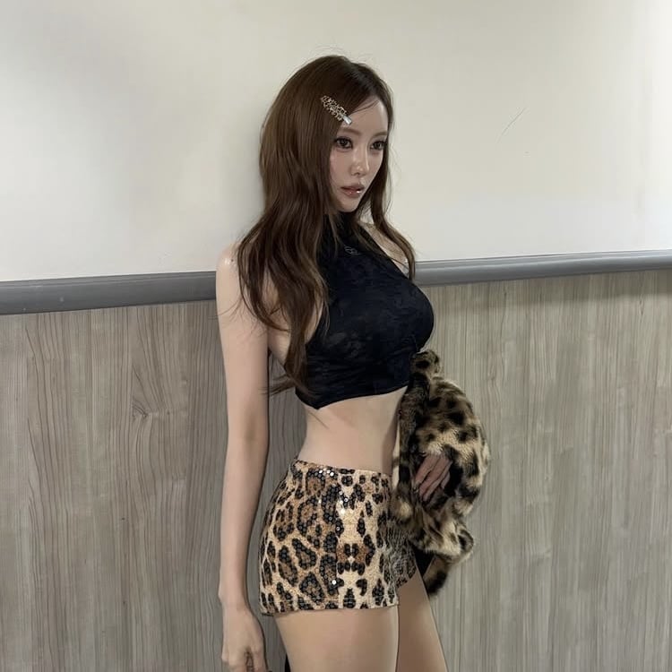 효민, 허리가 남들 허벅지 굵기…결혼 후에도 뼈말라는 유지