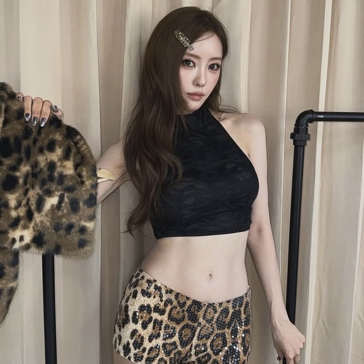 효민, 허리가 남들 허벅지 굵기…결혼 후에도 뼈말라는 유지