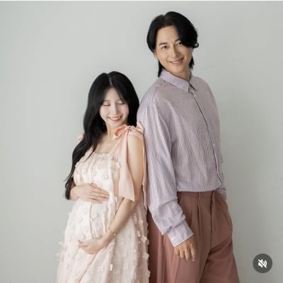 딸은 최악의 컨디션이었지만…아야네, 풍만한 D라인으로 둘째 만삭 화보 공개