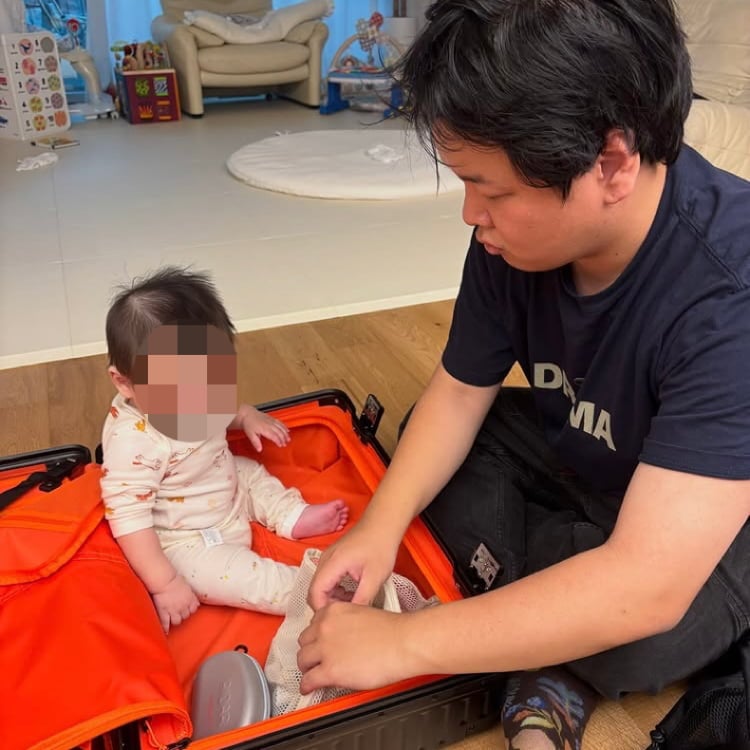 아빠, 돈벌러 가야 하는데…곽튜브子, 야무지게 캐리어 안으로 쏙