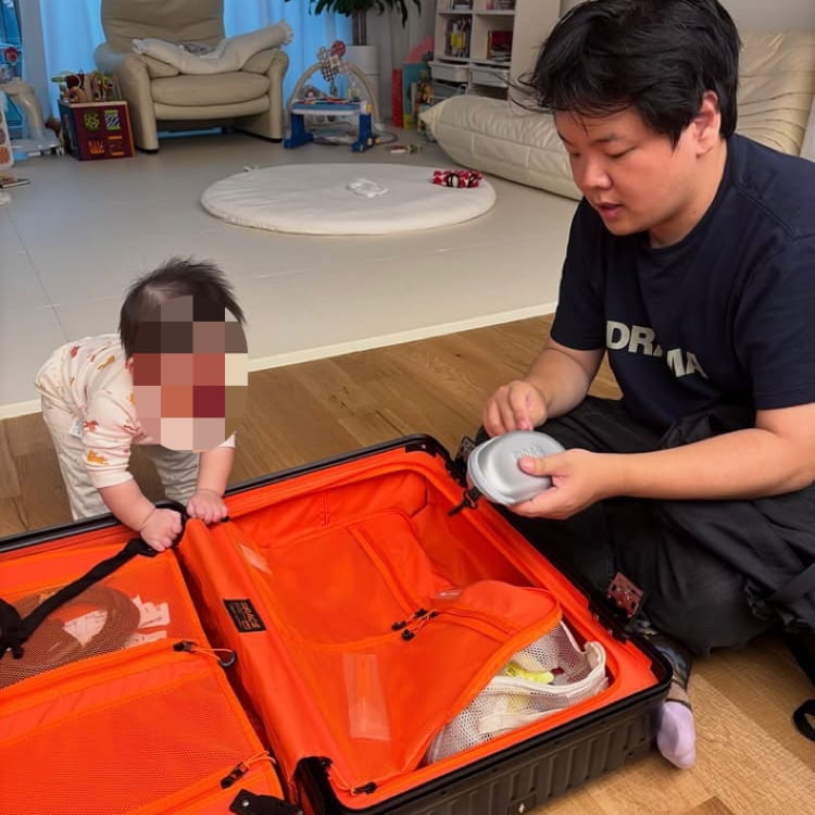 아빠, 돈벌러 가야 하는데…곽튜브子, 야무지게 캐리어 안으로 쏙