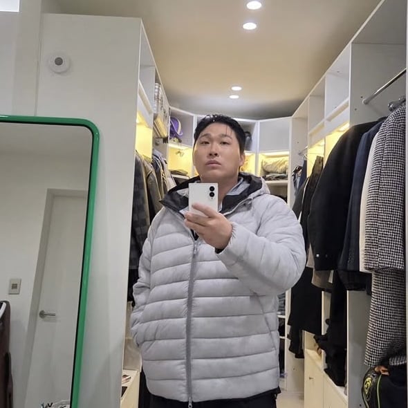 스윙스, 돈까스 먹으러 안 갔네…핏되는 패딩입고 옷가게서 포착