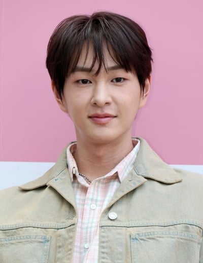 16년 전 사건 소환하더니 연신 사과…샤이니 온유, 성시경 앞에서 진땀 "죄송해" ('더시즌즈')