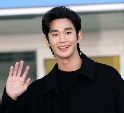 김수현, 결국 '가세연'에 칼 빼들었다…유튜브 채널 폐쇄 요청 "추가 피해 막기 위해"