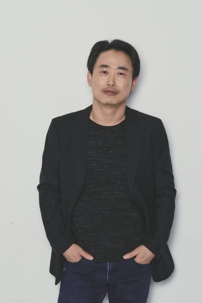 '오징어 게임'부터 '모범택시'까지 흥행작 다 나왔다…최재섭, 플라잉엔터와 전속계약 체결 [공식]