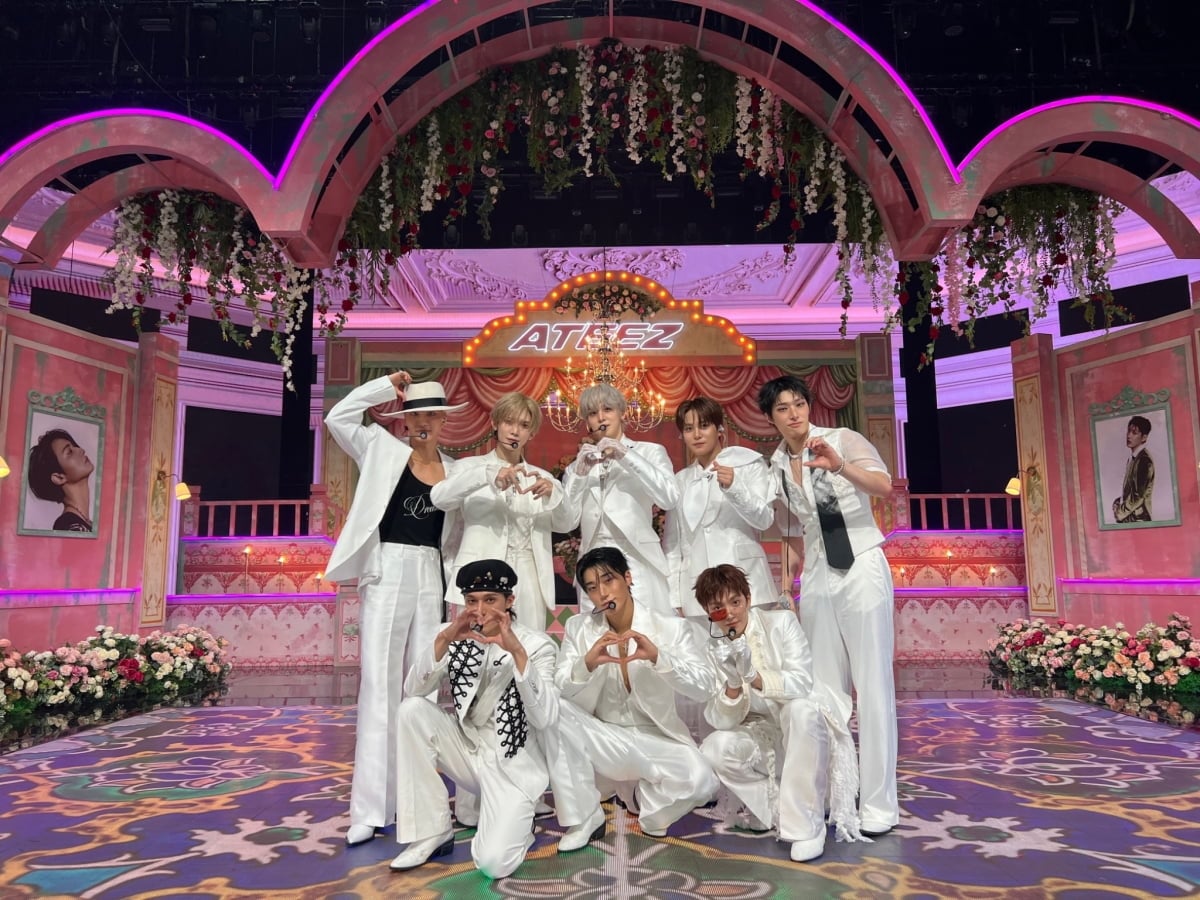 ATEEZ On Music Show / @ATEEZofficial on X