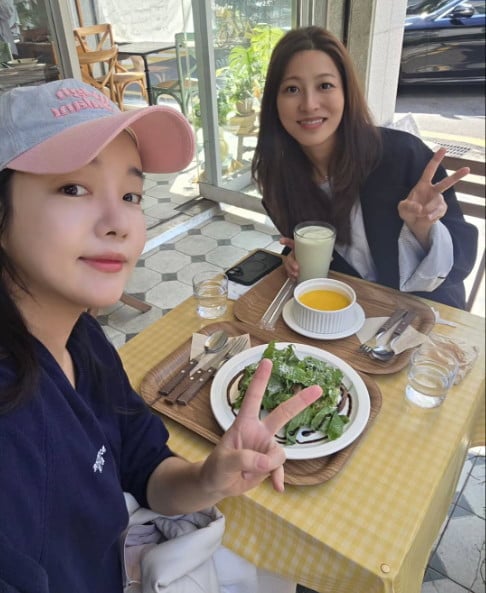 배우 문지인과 박세영이 데이트에 나섰다. / 사진=문지인 SNS