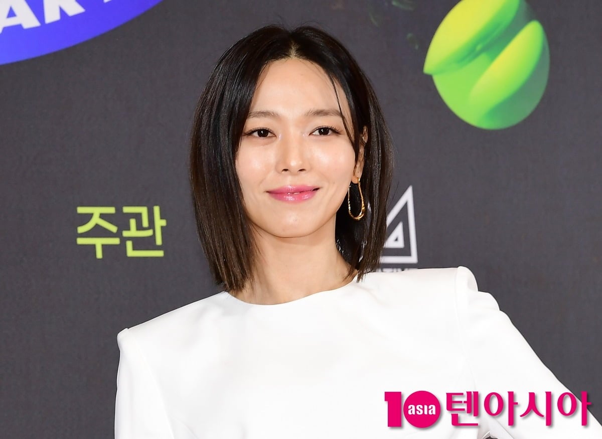 전현무가 원더걸스 출신 선예에게 세 딸의 연예계 진출을 권유한다./사진=텐아시아DB