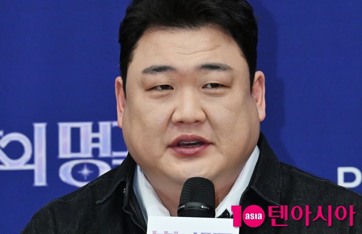 코미디언 김준현이 김주하의 돌직구에 당황해 촬영 중단을 요청한다./사진=텐아시아DB