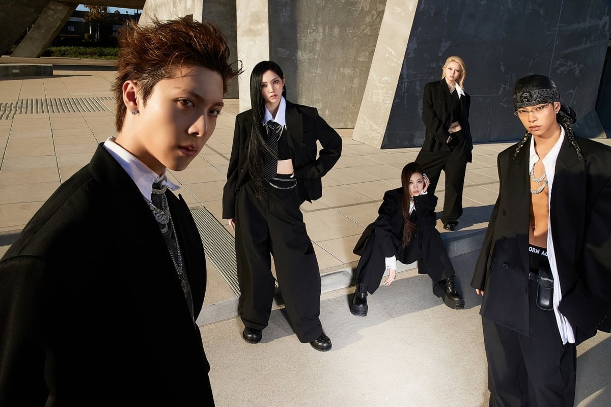 올데이 프로젝트 'CRASH' 콘셉트 포토 / 사진=더블랙레이블