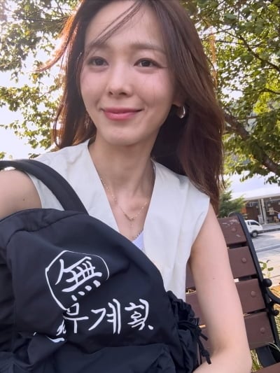 '애셋맘' 선예, 부러질 듯한 갸녀린 '뼈말라' 몸매…바람 불면 날아가겠어