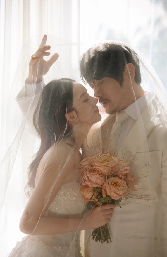KCM이 세 아이의 아빠가 된 뒤 15년 만에 아내와 결혼식을 올린다./ 사진=SNS