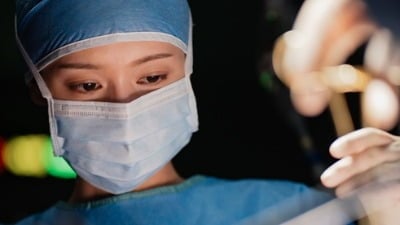 SBS 또 큰 거 온다…시청률 24.9% 주역→메디컬 느와르 내세운 韓 드라마 ('닥터X')