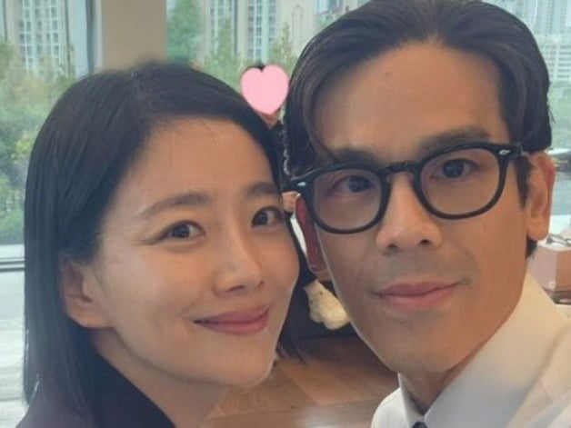 '나는 솔로' 28기 정희가 광수와의 결별을 인정한 댓글을 삭제했다./사진=SNS 갈무리
