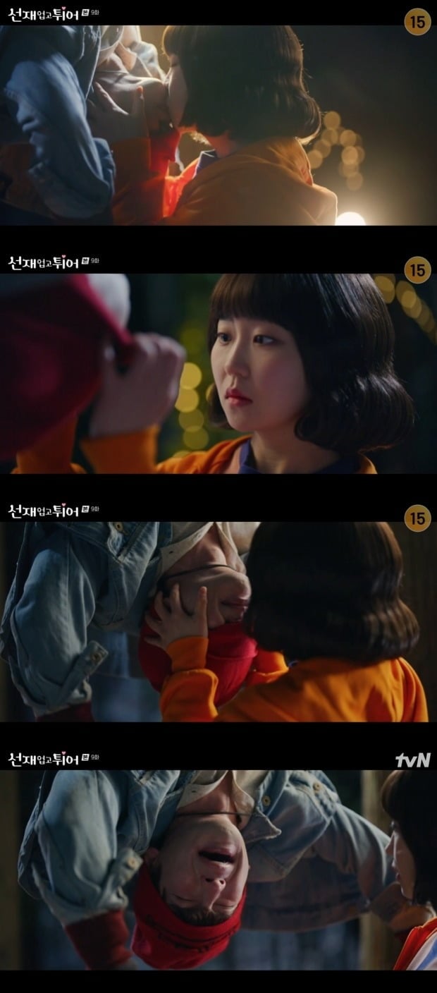배우 송지호와 서혜원이 극 중 키스신을 연기했다./사진=tvN 방송 화면 캡처