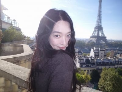 신민아, 에펠탑 앞에서 포착된 '황후' 비주얼…파리 사로 잡은 미모