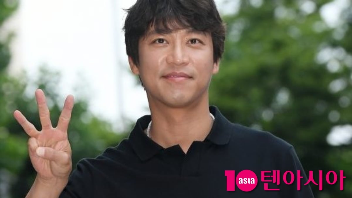 재혼했다고 알려진 배우 오만석이 끊임없이 작품에 출연하는 현실적인 비결로 낮아진 개런티를 꼽았다./사진=텐아시아DB
