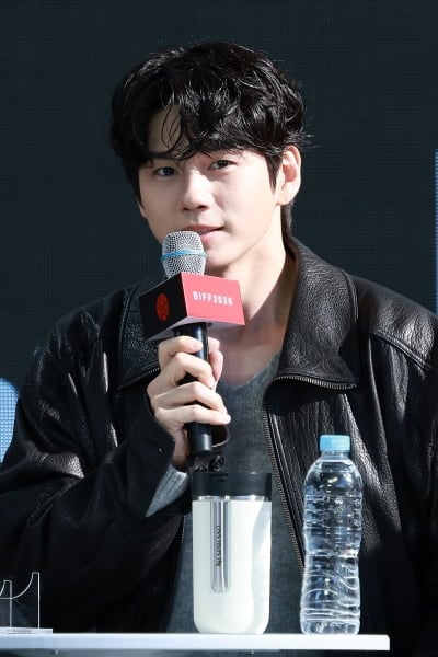 옹성우, 눈빛에 심쿵[TEN포토]
