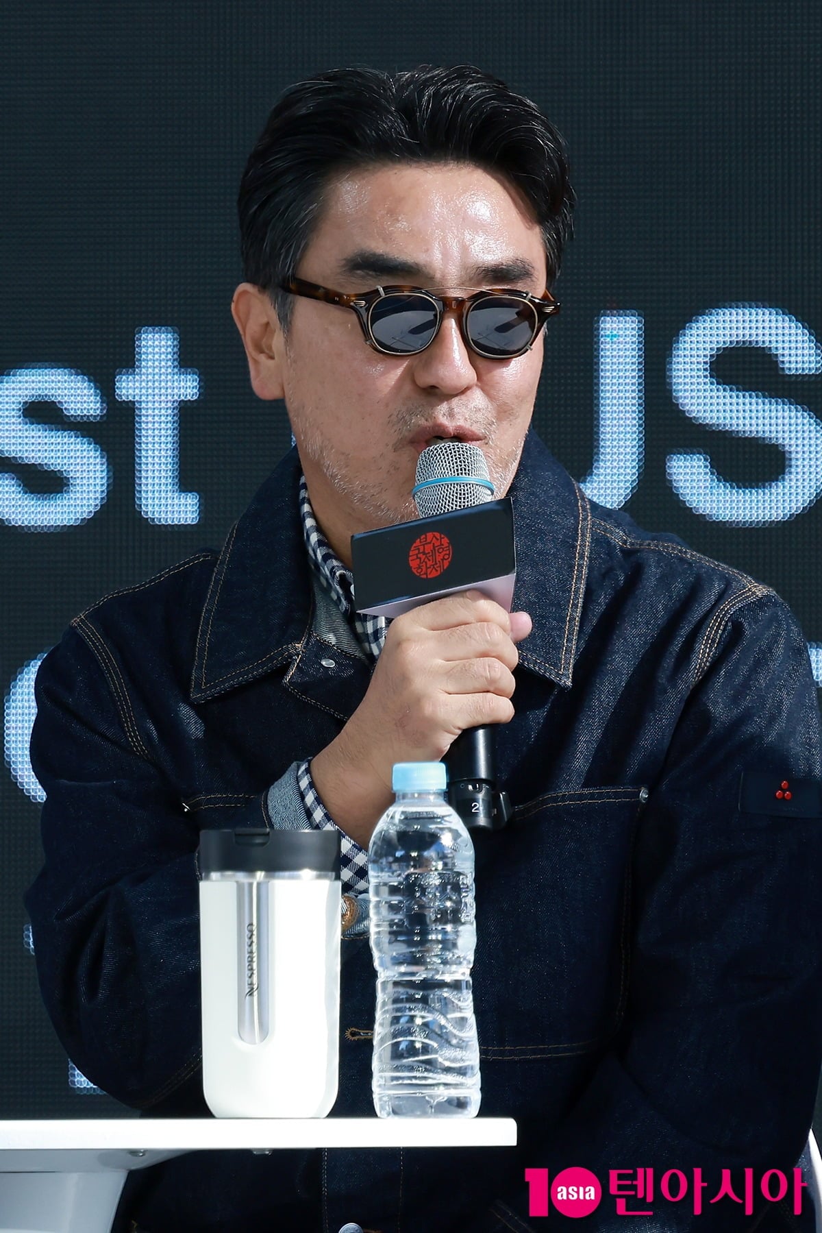 김지현 감독이 류승룡에 대한 신뢰를 나타냈다. / 사진=텐아시아DB