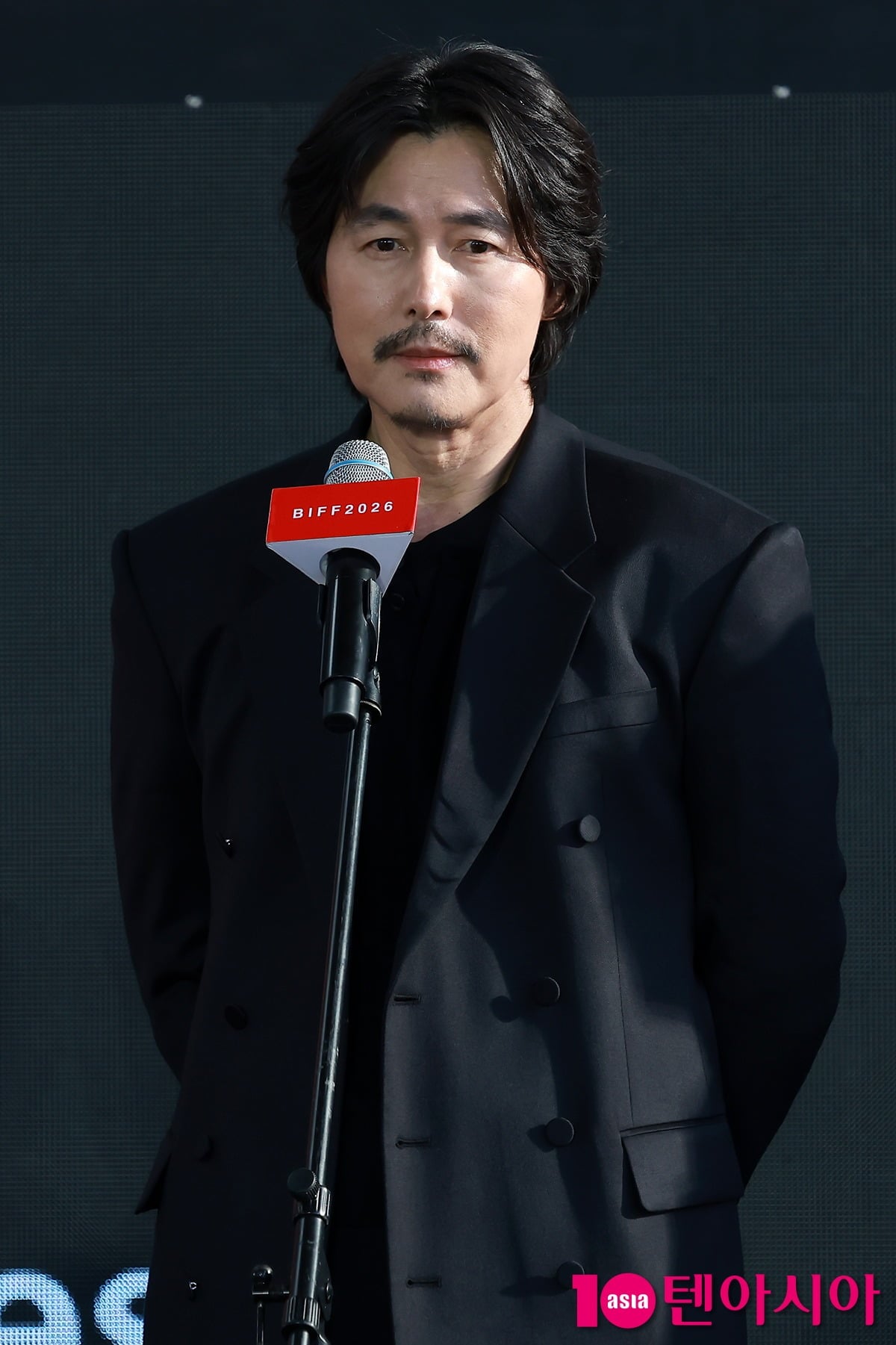 정우성, 장발에 콧수염 [TEN포토] 