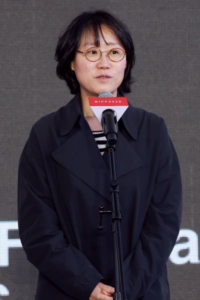 인사말 하는 정주리 감독 [TEN포토]