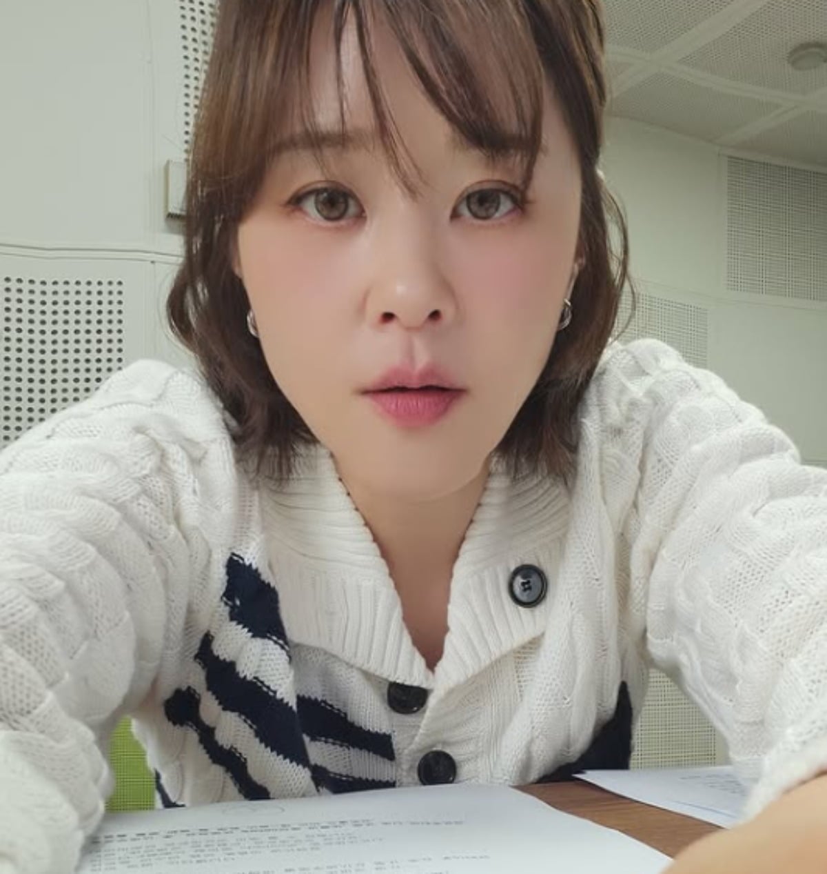 최강희가 1년 전 연인과 결별했다고 알렸다./사진=SNS
